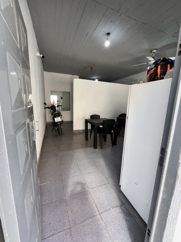 AJ DEPOSITOS 1200 m2 en excelente estado Berazategui