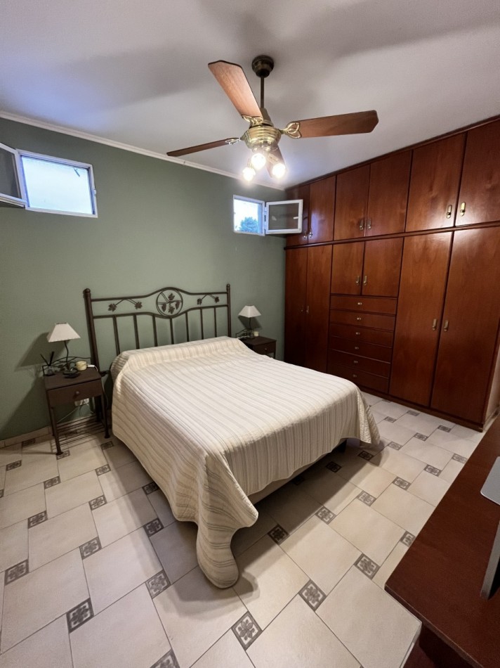 AJ - CASA EN DOS PLANTAS - IMPECABLE - APTA CREDITO