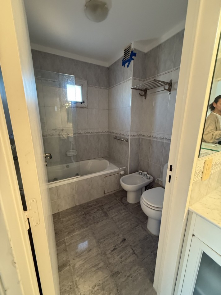 AJ - HERMOSO PISO 5 ambientes - ZONA PLAZA CONESA