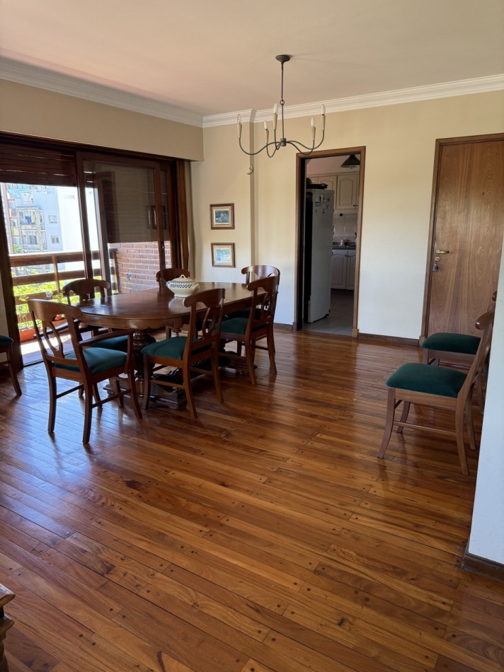 AJ - Departamento 3 ambientes, con la posibilidad de convertirlo en 3 dormitorios