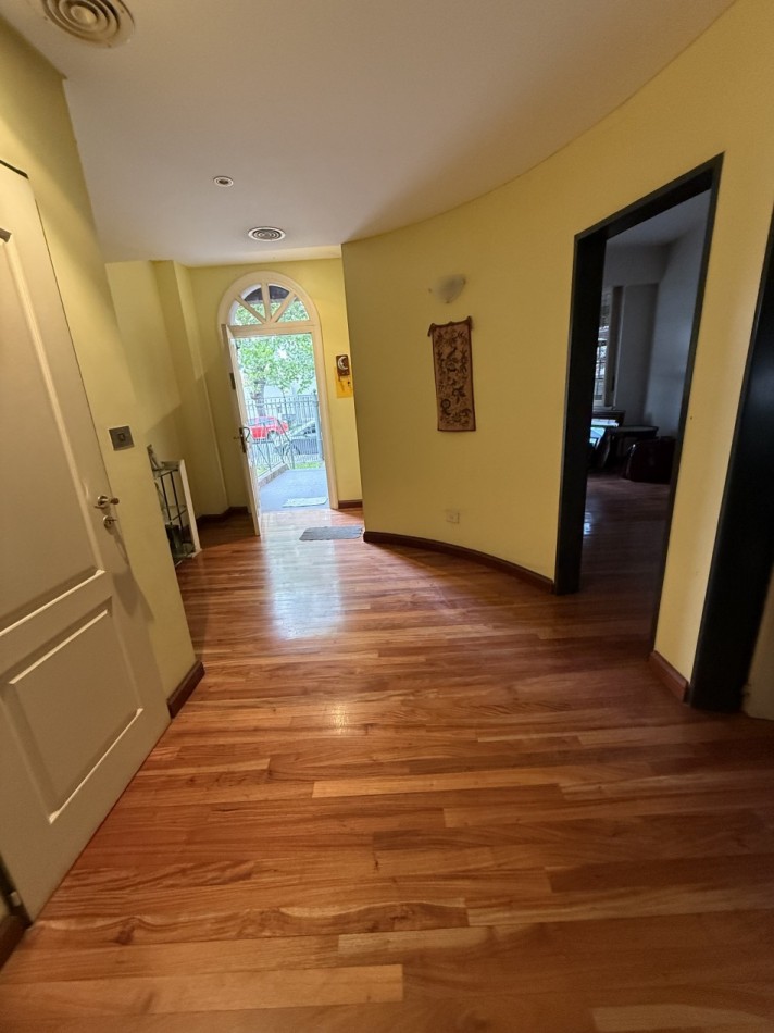 AJ - Importante  propiedad de categoria ideal geriatrico, clinica, consultorios