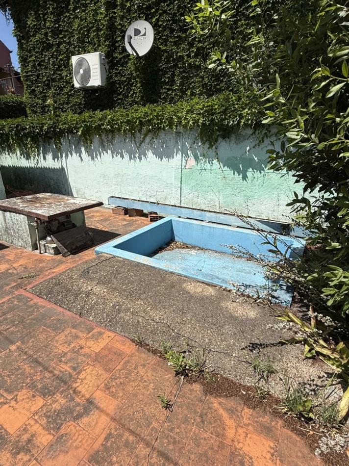 AJ - CASA 2 DORMITORIOS AMPLIO LOTE 