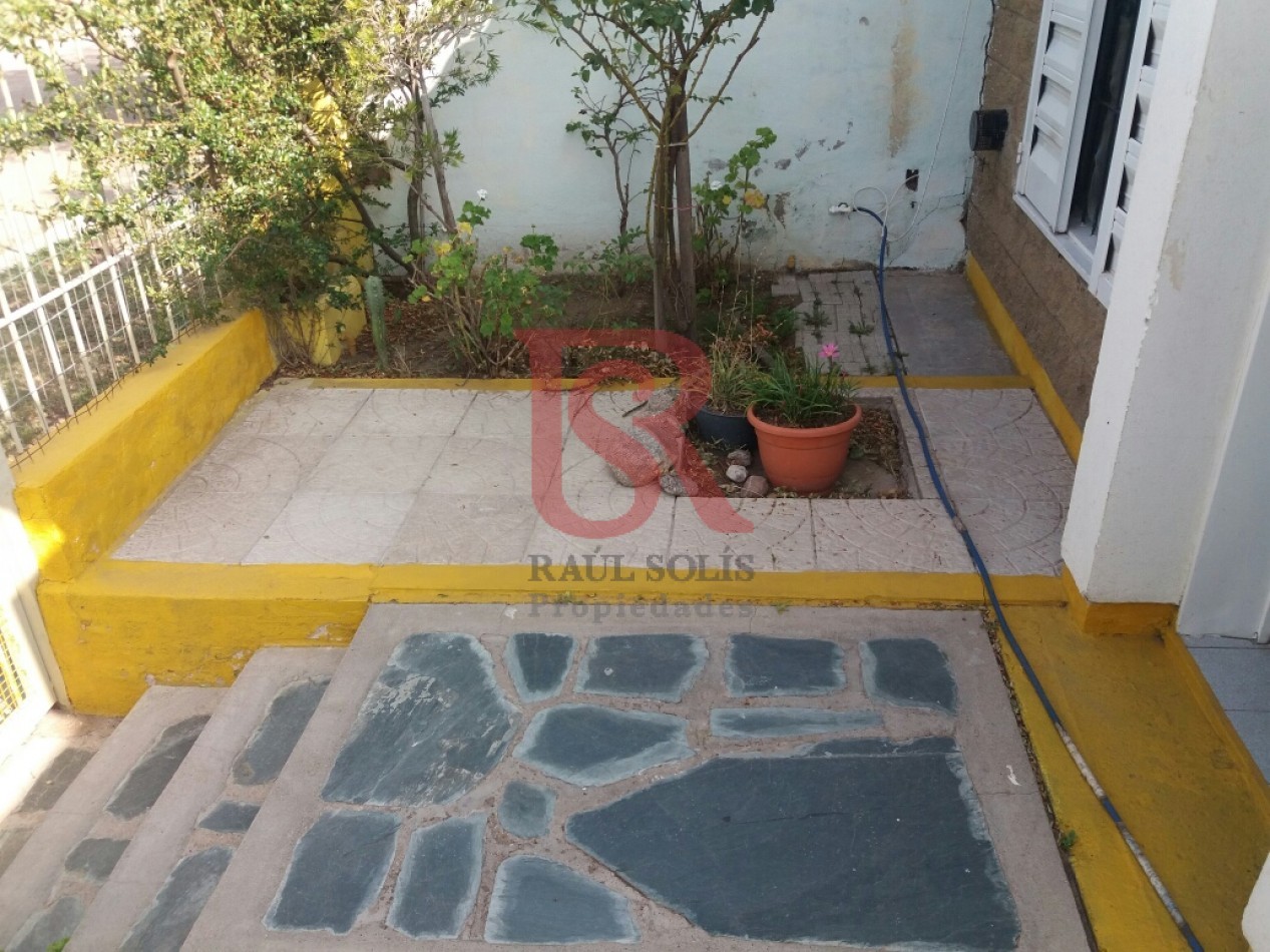 MS-:Venta ¡Tu Nuevo Hogar en Ciudad de la Punta! Encantadora casa de dos habitaciones con vistas impresionantes a las sierras.