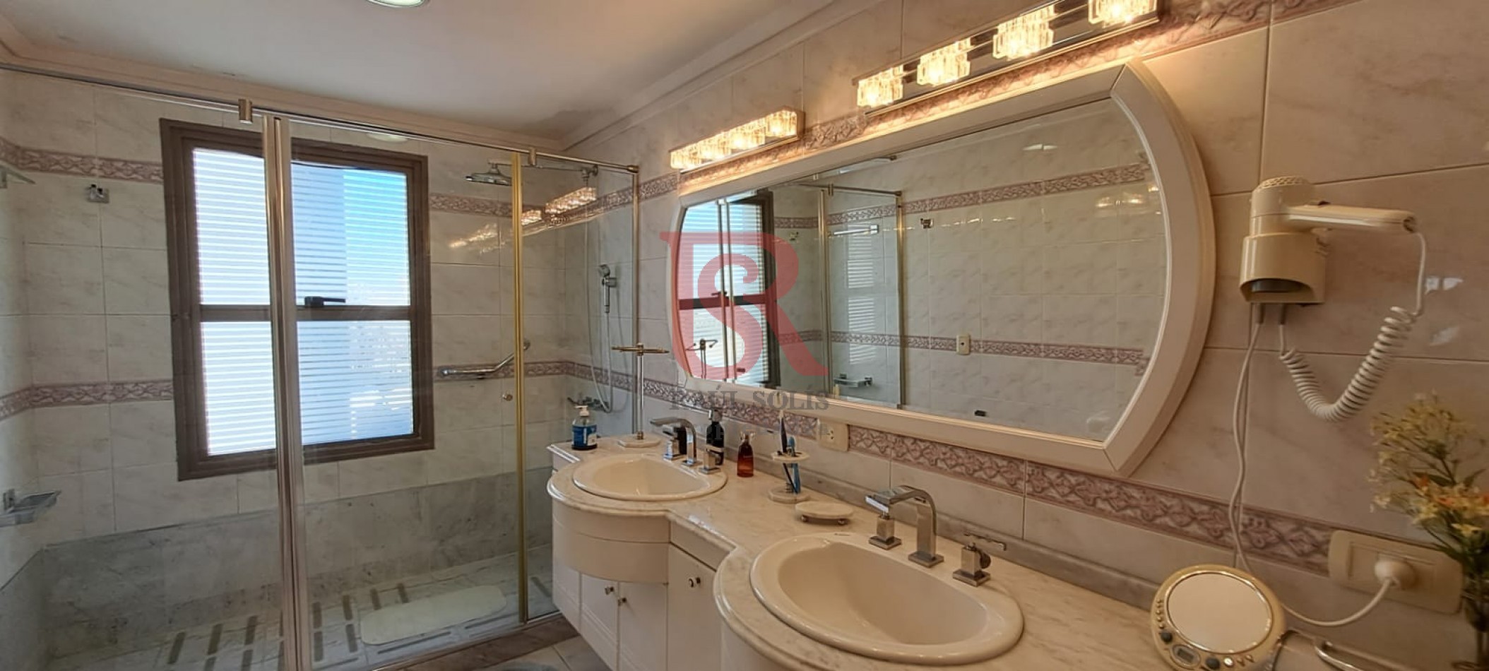 Venta Excelente Piso de Categoria en Edificio Premium