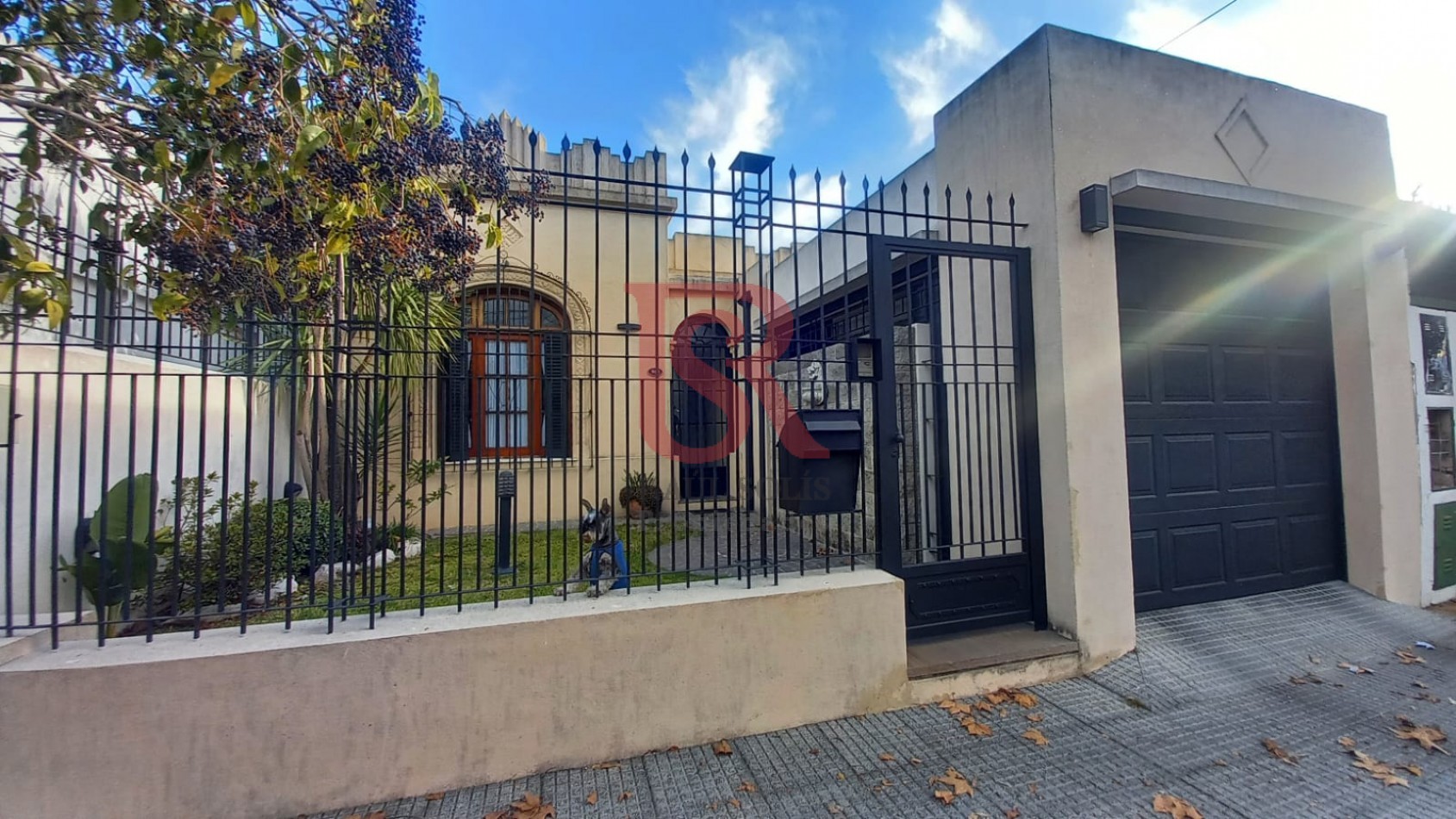 DN - Hermosa casa de 7 ambientes totalmente reciclada a nuevo en venta en Quilmes O