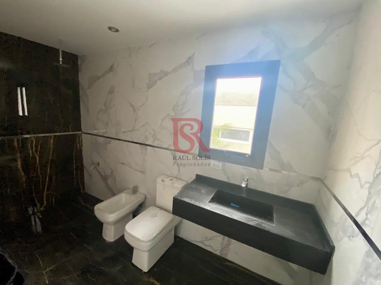 Am- Impecable Casa en Alquiler