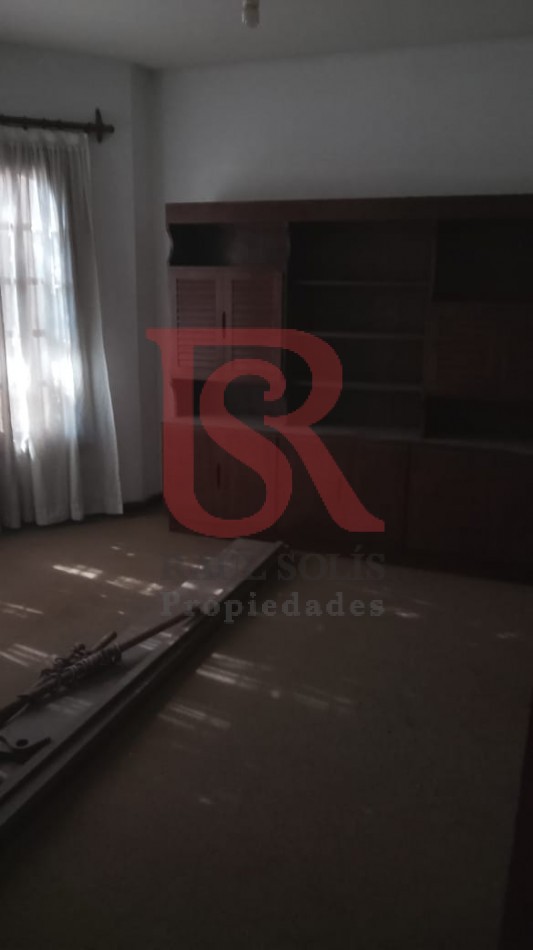LP - Venta hermosa casa estilo tradicional de 5 ambientes en Barrio Parque, Bernal