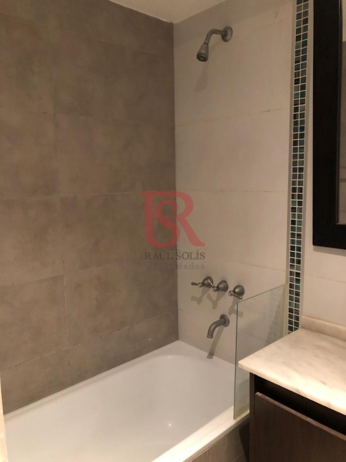 AM. Departamento en Alquiler Dos ambientes con patio - Quilmes