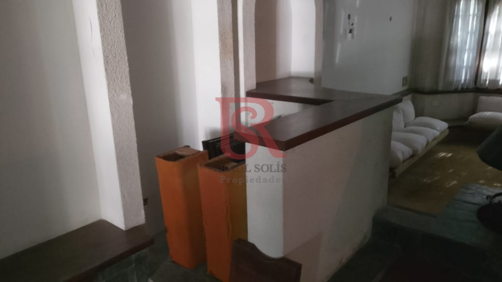 LP - Venta hermosa casa estilo tradicional de 5 ambientes en Barrio Parque, Bernal