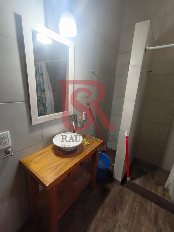 RS - ALQUILER tres ambientes primer piso por escalera en Quilmes
