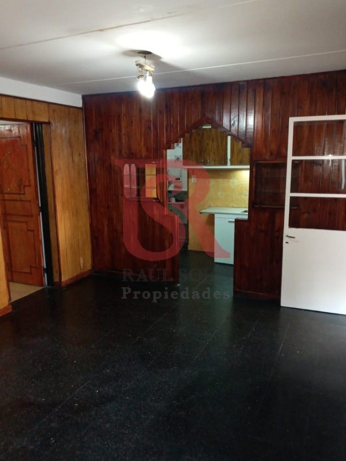 LP - Venta departamento 4 ambientes en Solano