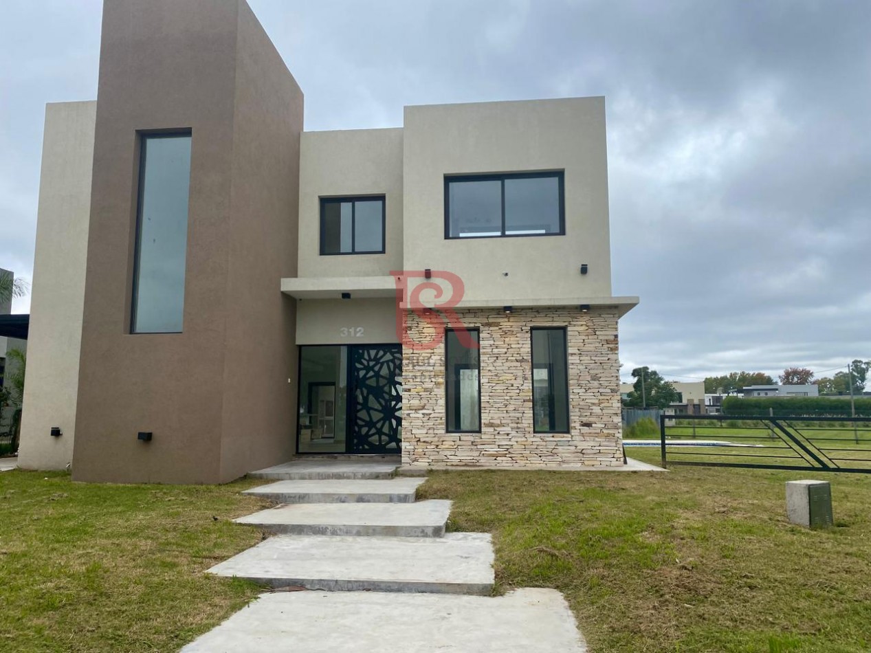 Am- Impecable Casa en Alquiler