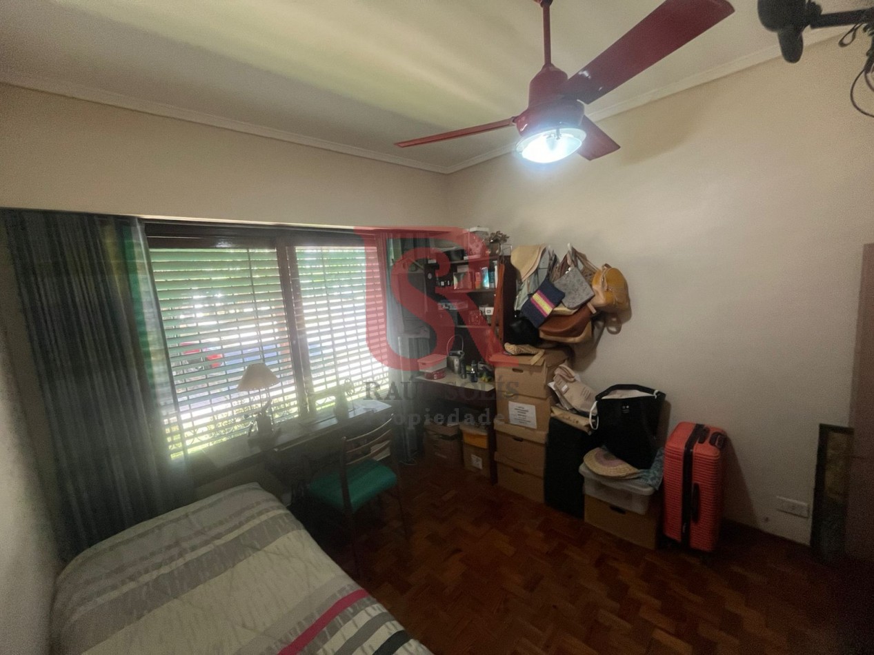 GZ- casa desarrollada en esquina super luminosa en Excelente Estado