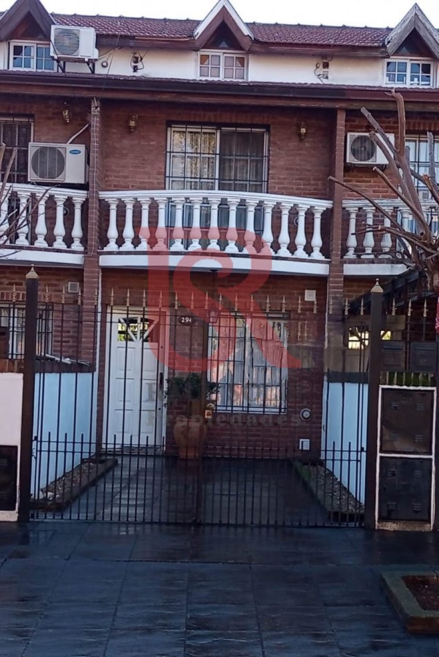 DN - Excelente triplex 4 ambientes en Quilmes. Apto Credito!!!!