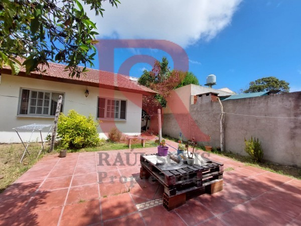 AV- Amplia casa en venta a pocas cuadras del mar