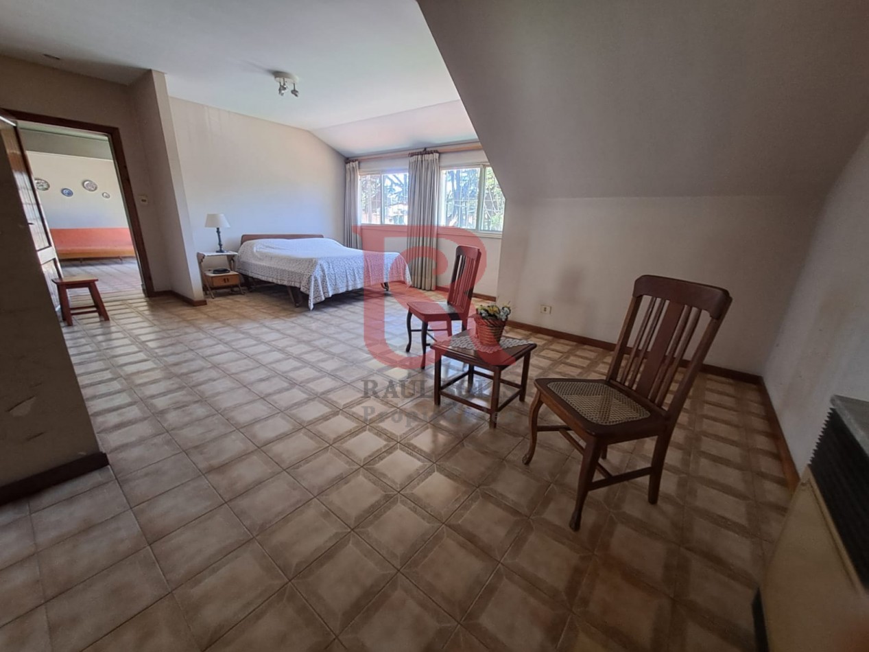 GZ- Imponente Casa en Esquina 