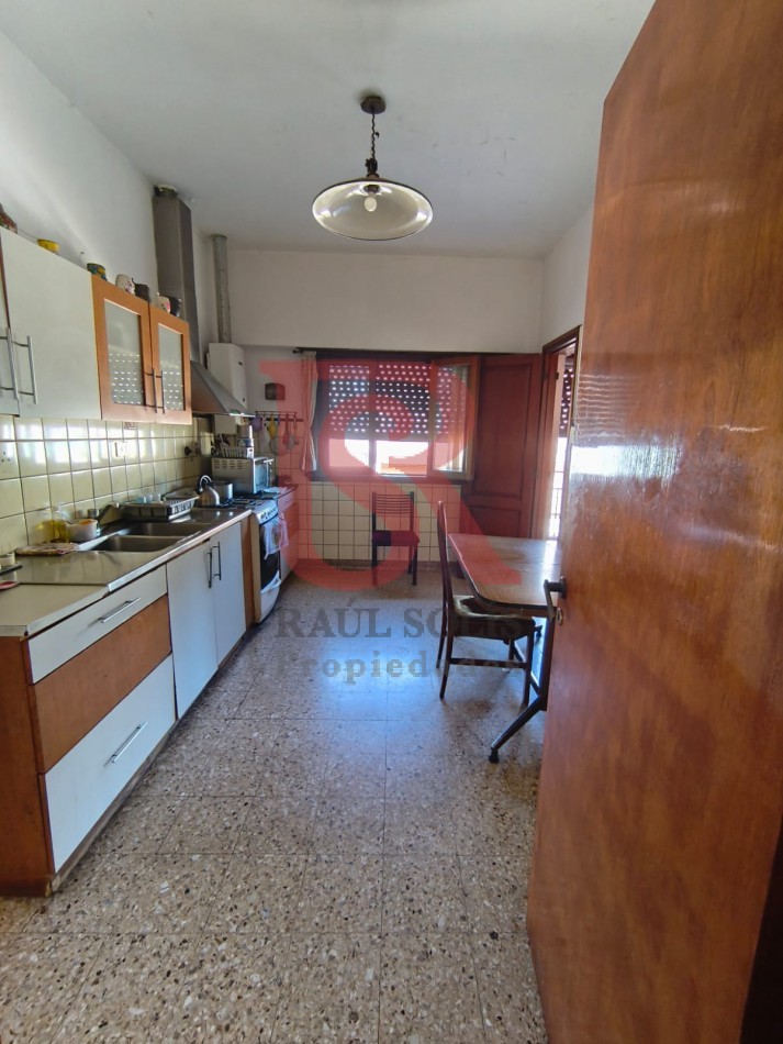 LP - Venta PH multiambiental en primer piso en Bernal