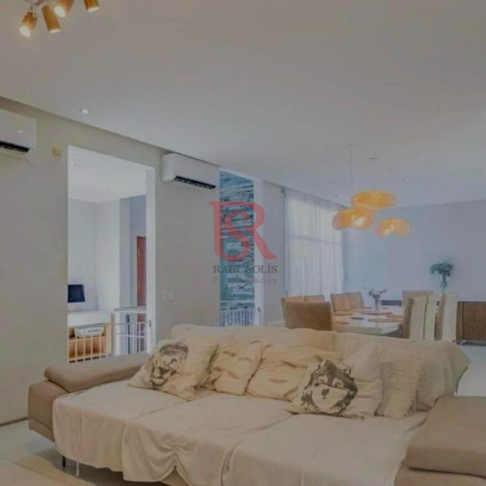 AM. Venta de Casa 5 AMBIENTES en Las Acacias