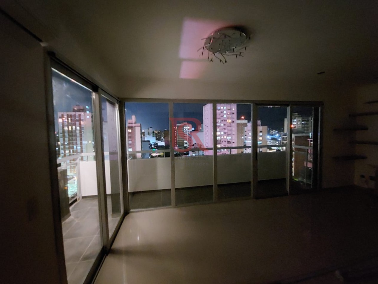 AM-Departamento Triplex Ultimo Piso con Jacuzzi y Parrilla - Quilmes Centro.