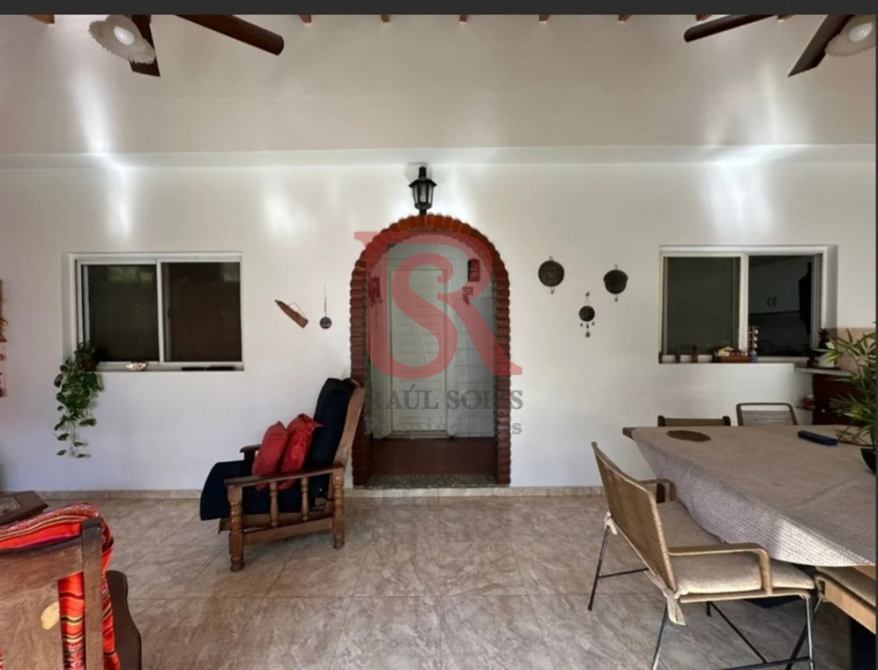 AM. Excelente Casa en Venta 3 ambientes con cochera - Quilmes Oeste