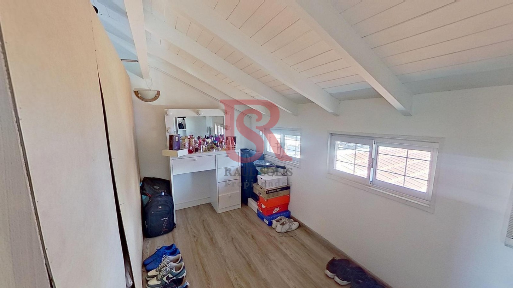 AM. Casa tres ambientes en Venta Quilmes Oeste 