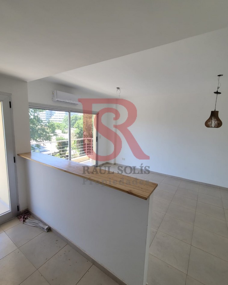 E.S. ALQUILER Departamento 2 ambientes con cochera 