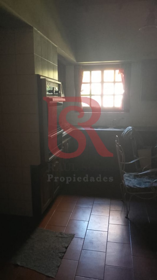 LP - Venta hermosa casa estilo tradicional de 5 ambientes en Barrio Parque, Bernal