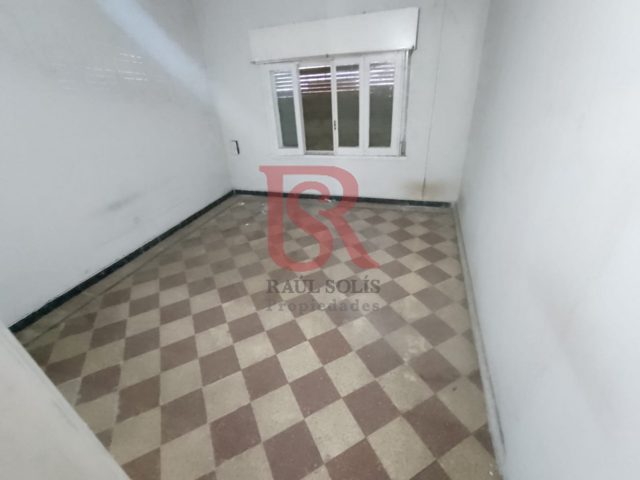 VN - Excelente Casa a reciclar o Lote de 400 metros para desarrollo Inmobiliario