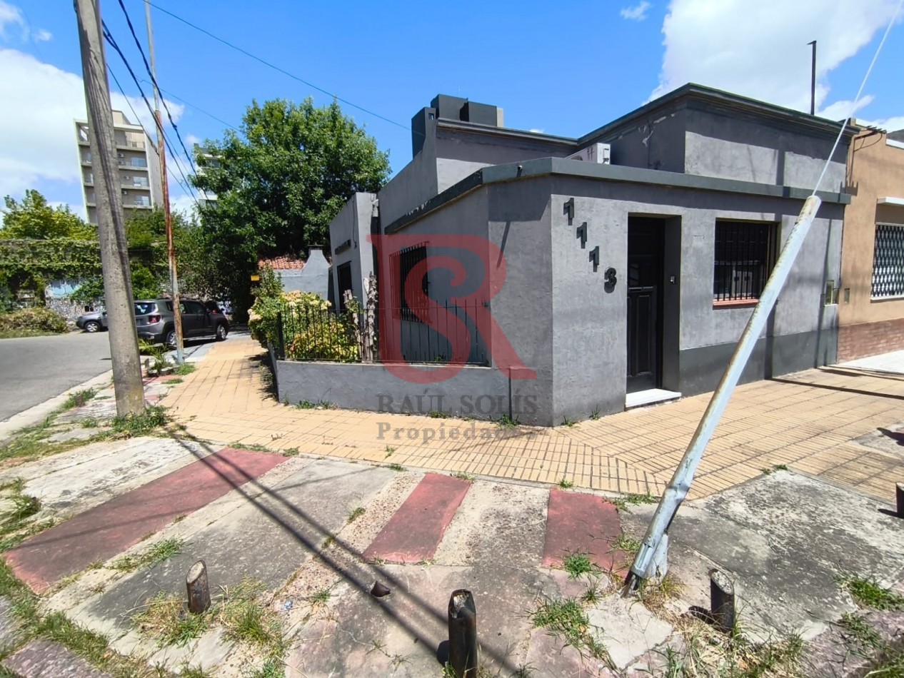 RS - Amplia CASA 3 ambientes con doble salida en Quilmes