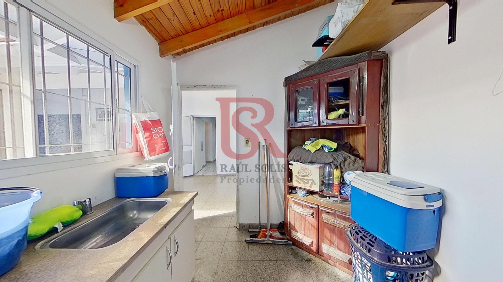 AM. Casa tres ambientes en Venta Quilmes Oeste 