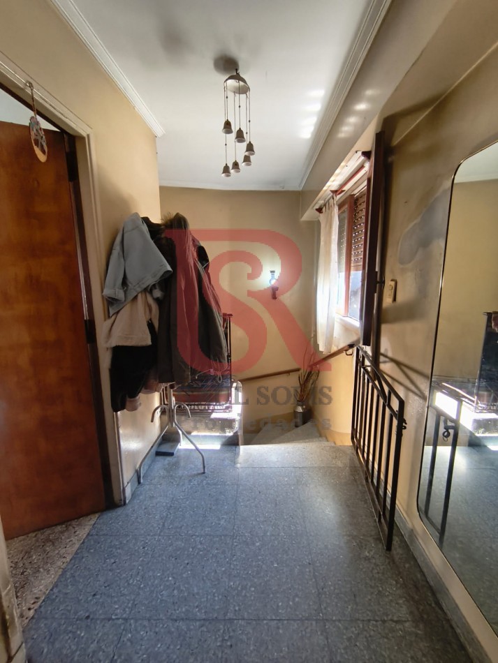 LP - Venta PH multiambiental en primer piso en Bernal