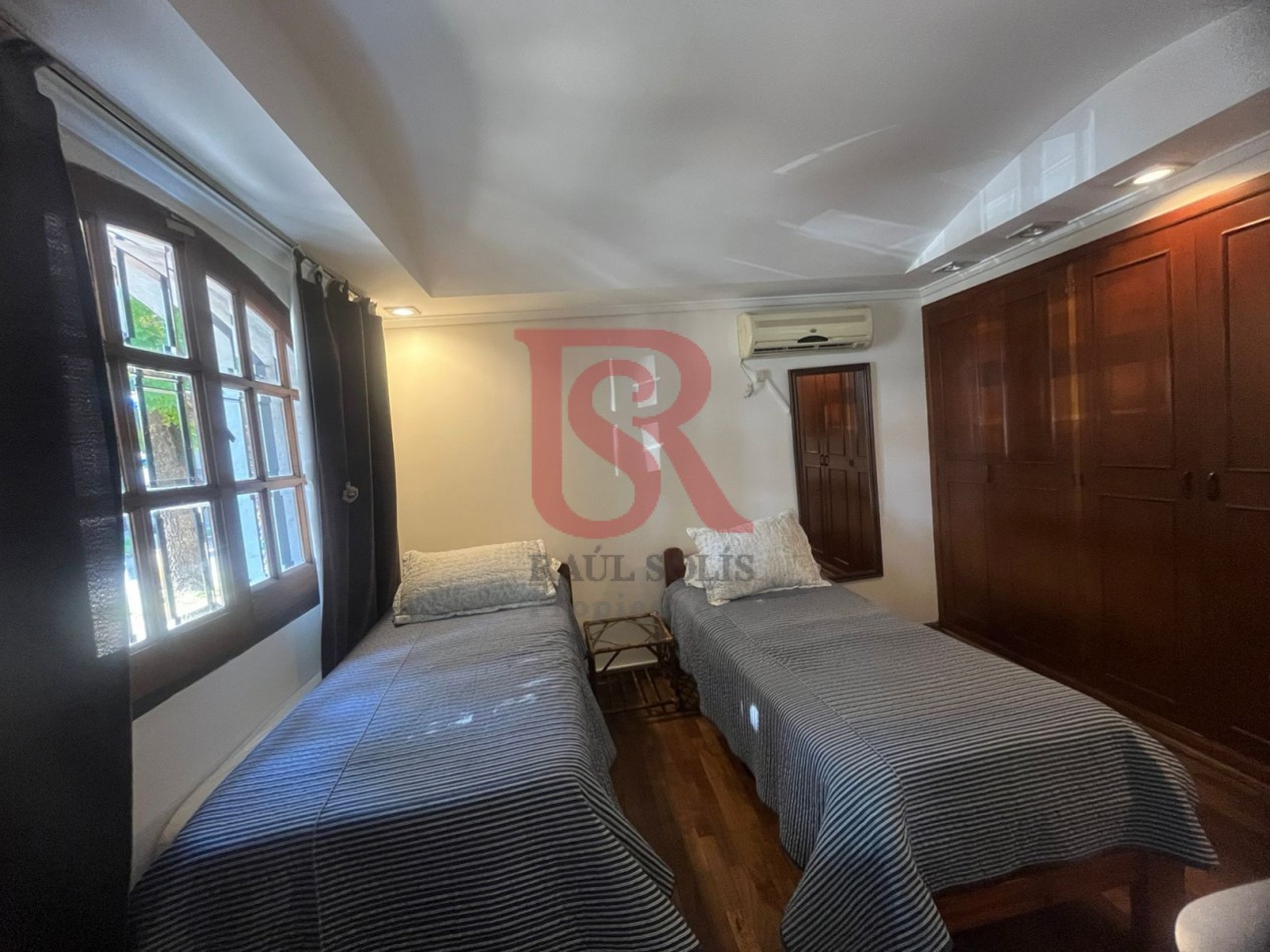 GZ - Gran casa de Categoria desarrollada sobre lote de 13 por 53 (Impecable)