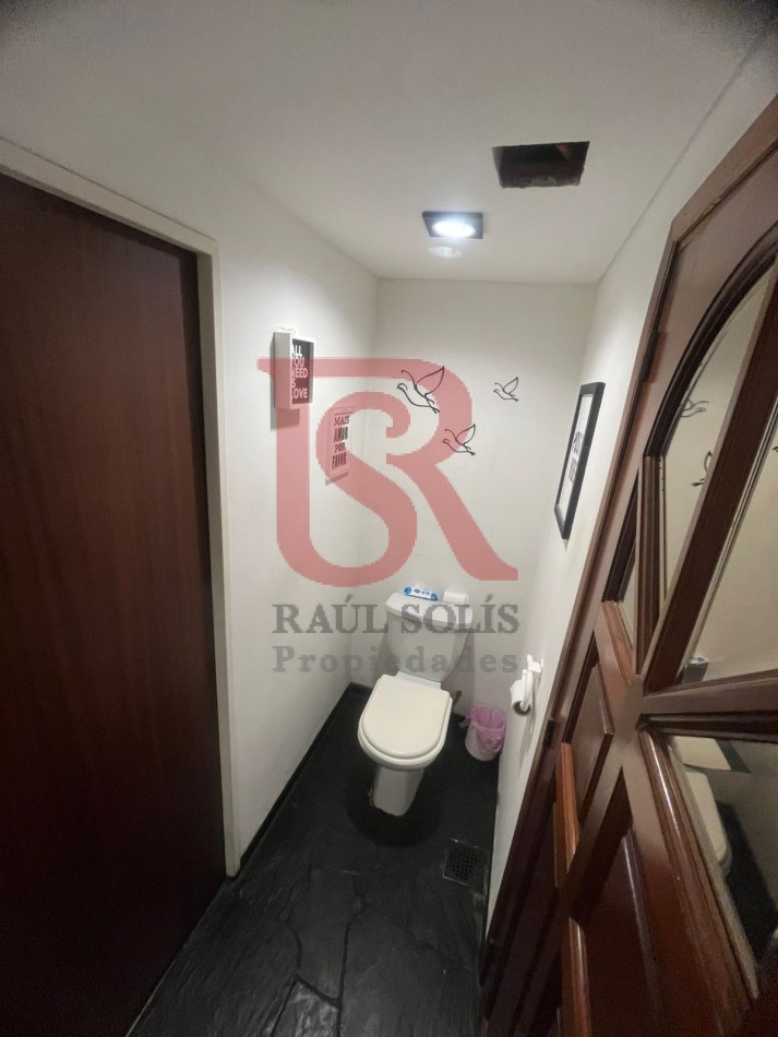 GZ - Gran casa de Categoria desarrollada sobre lote de 13 por 53 (Impecable)