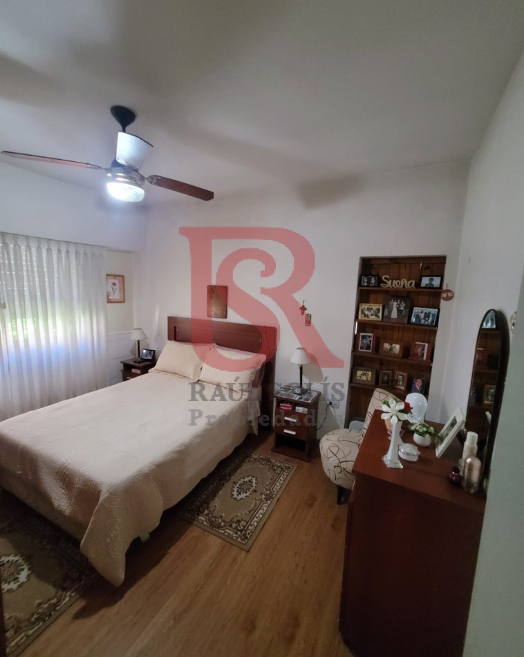 ES. PH AL FRENTE 4 AMBIENTES CON COCHERA Y JARDIN CON PARRILLA - APTO CREDITO-