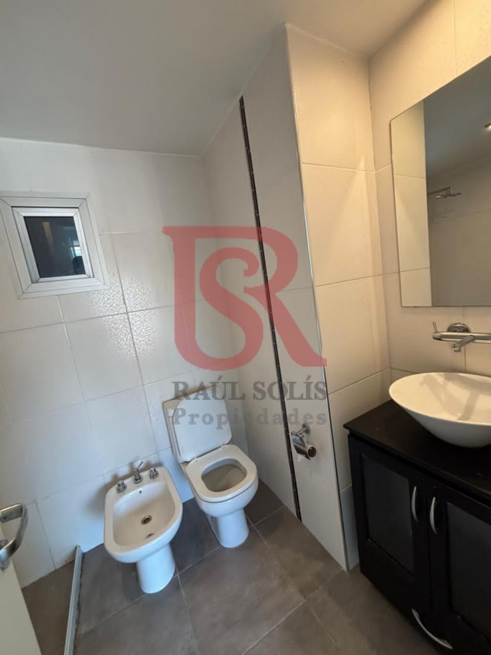 DN - Hermoso departamento 2 ambientes con cochera en Quilmes Centro 