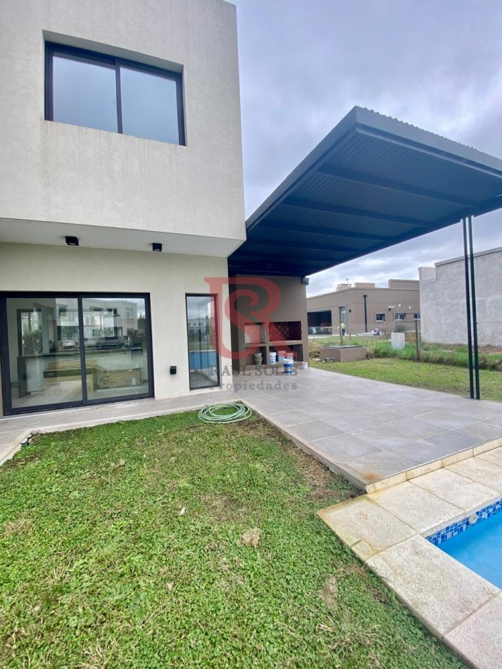 Am- Impecable Casa en Alquiler