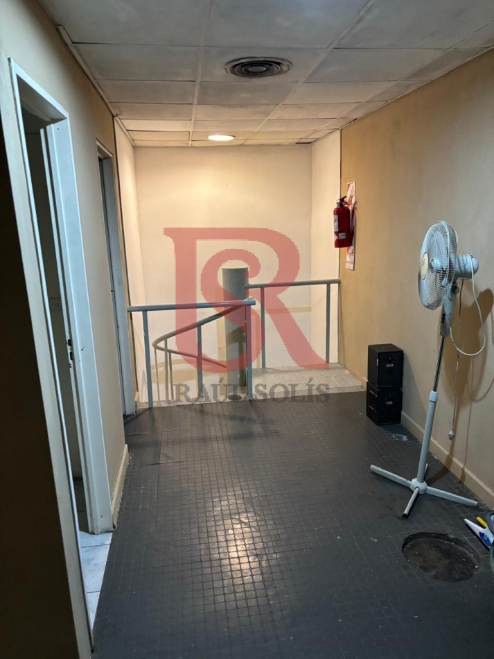 AM. IMPECABLE LOCAL en Venta en Quilmes Centro