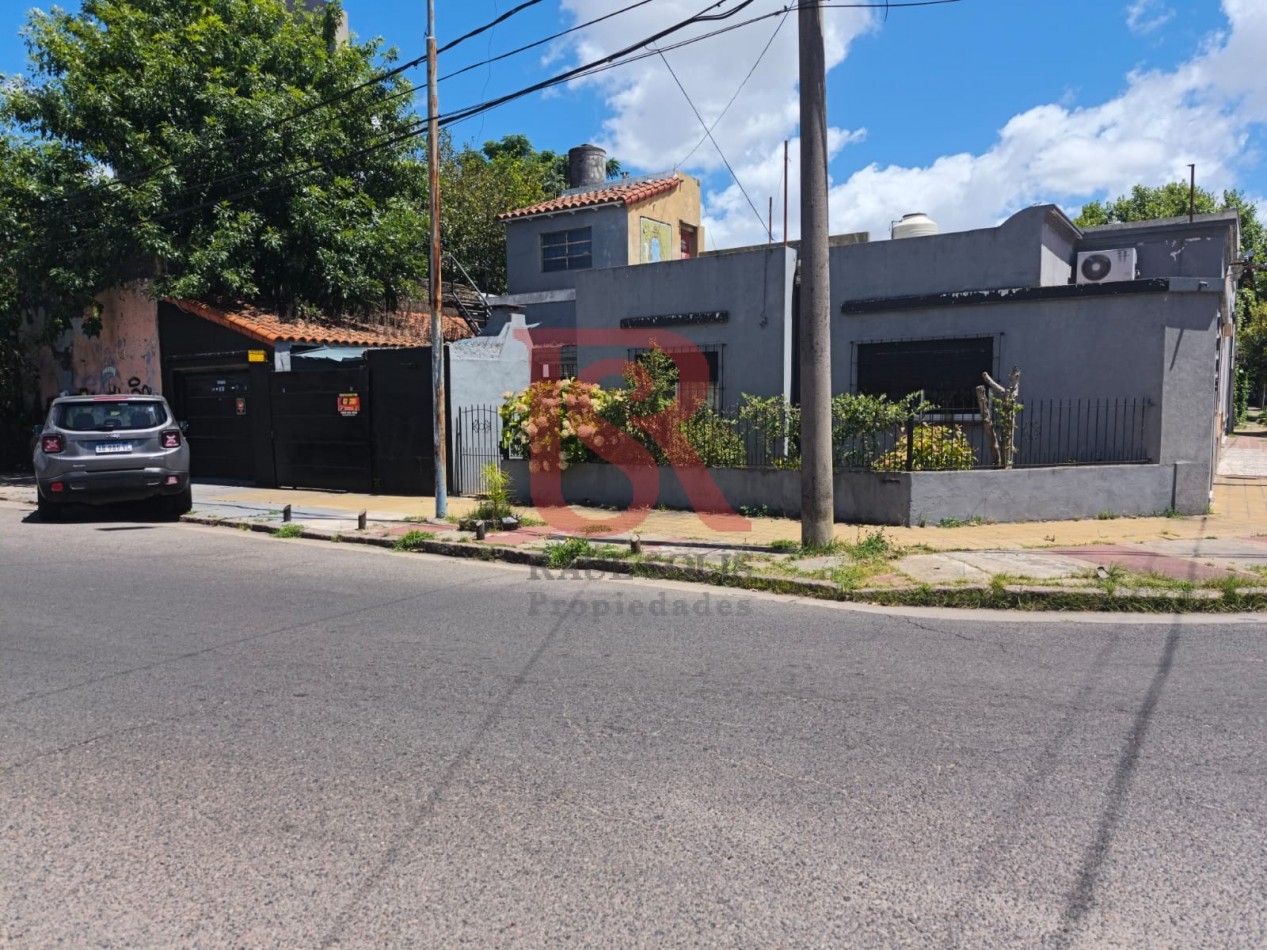 RS - Amplia CASA 3 ambientes con doble salida en Quilmes
