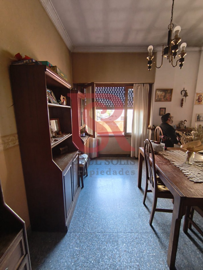 LP - Venta PH multiambiental en primer piso en Bernal