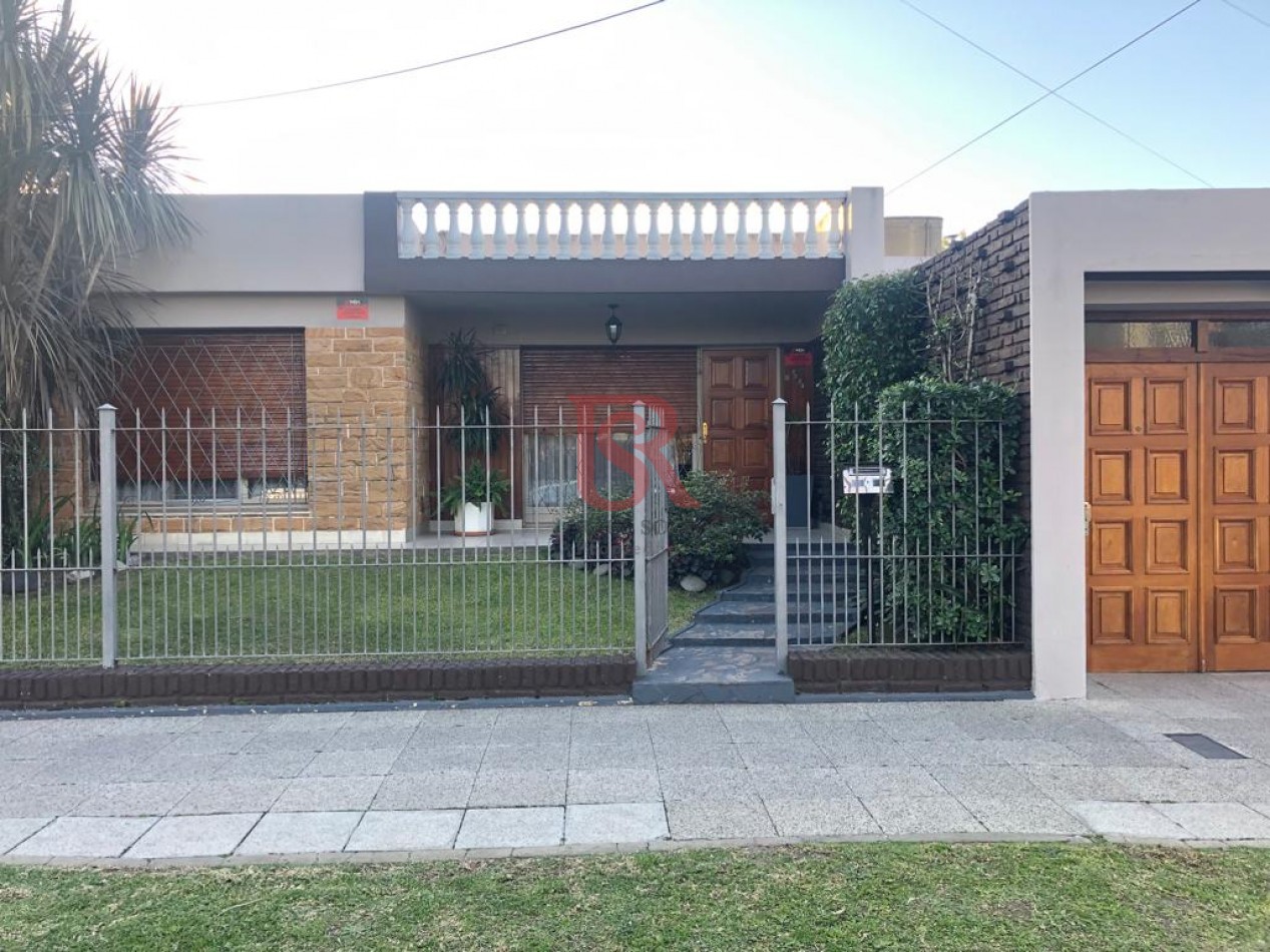 OPORTUNIDAD! Excelente Casa en Alquiler y Venta - Quilmes Oeste -