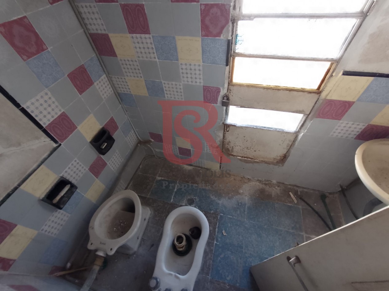 VN - Excelente Casa a reciclar o Lote de 400 metros para desarrollo Inmobiliario
