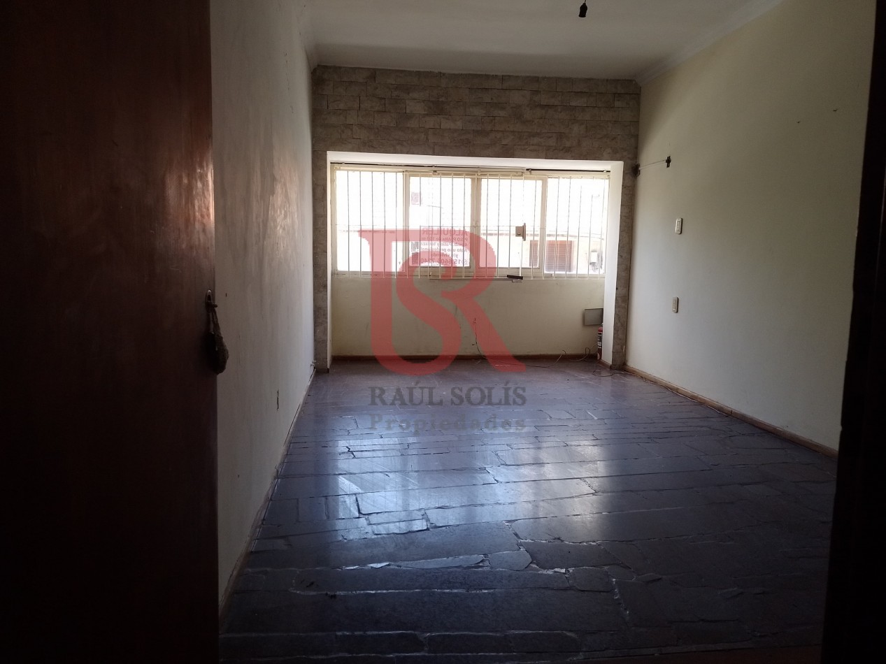 FV Departamento 3 ambientes con patio ubicado en el centro de Quilmes sin expensas