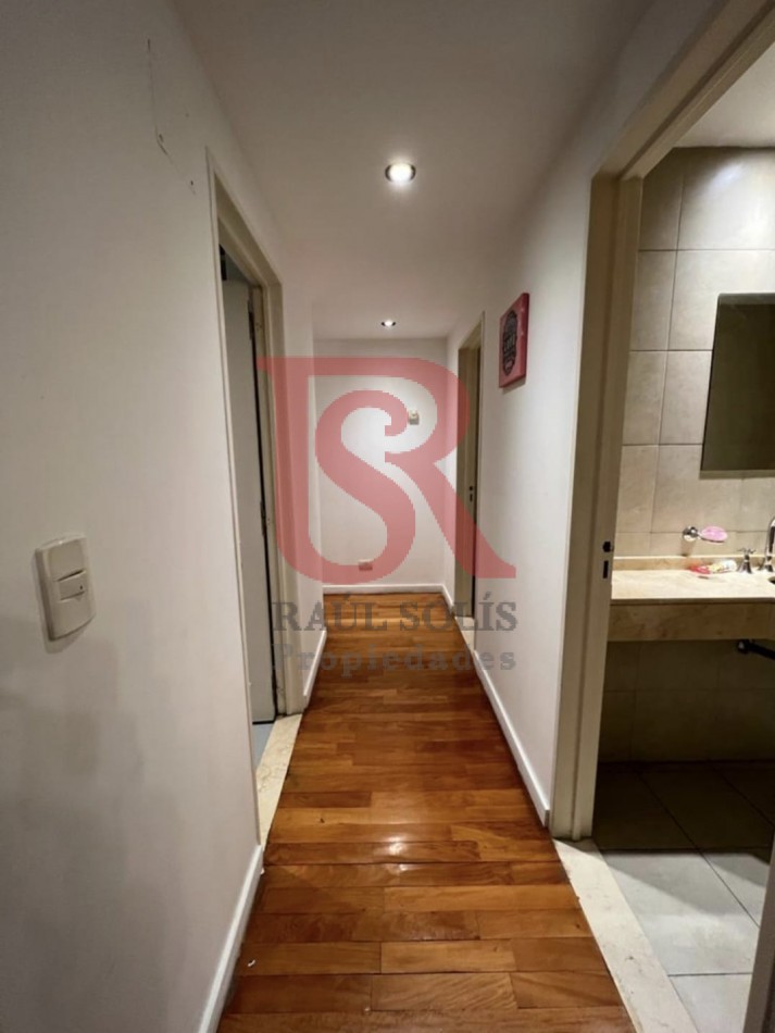 GZ - Excelente departamento tres ambienes con cochera