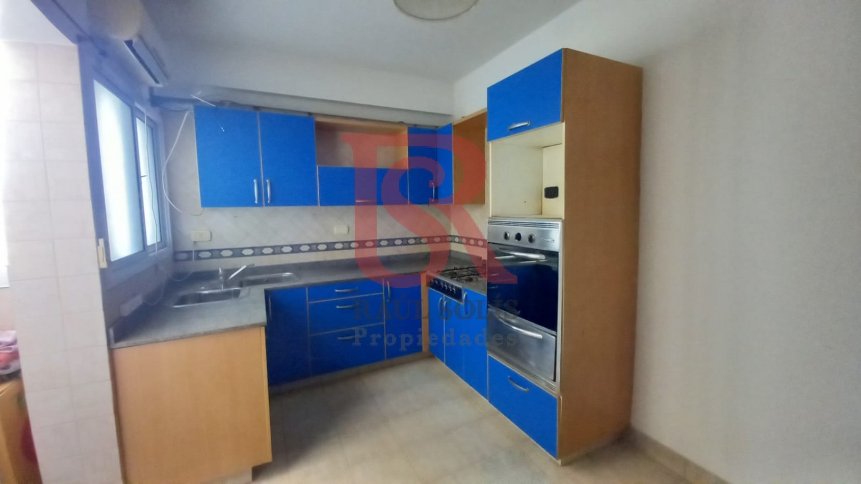 DN - Amplio departamento 3 ambientes en alquiler, Quilmes Centro!!
