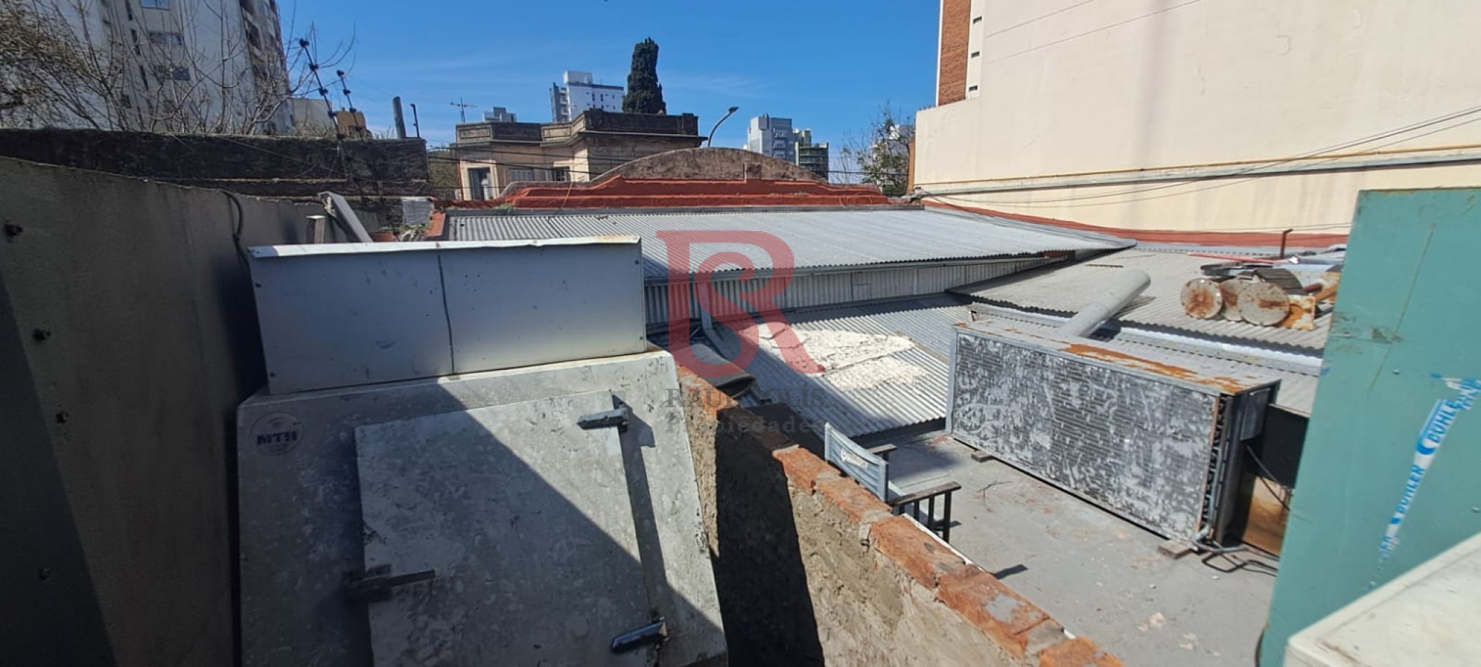 GZ - Local /Bailable/Galgon /Bar/Restaurant  Salon multiples Usos Excelente Ubicacion!!!!