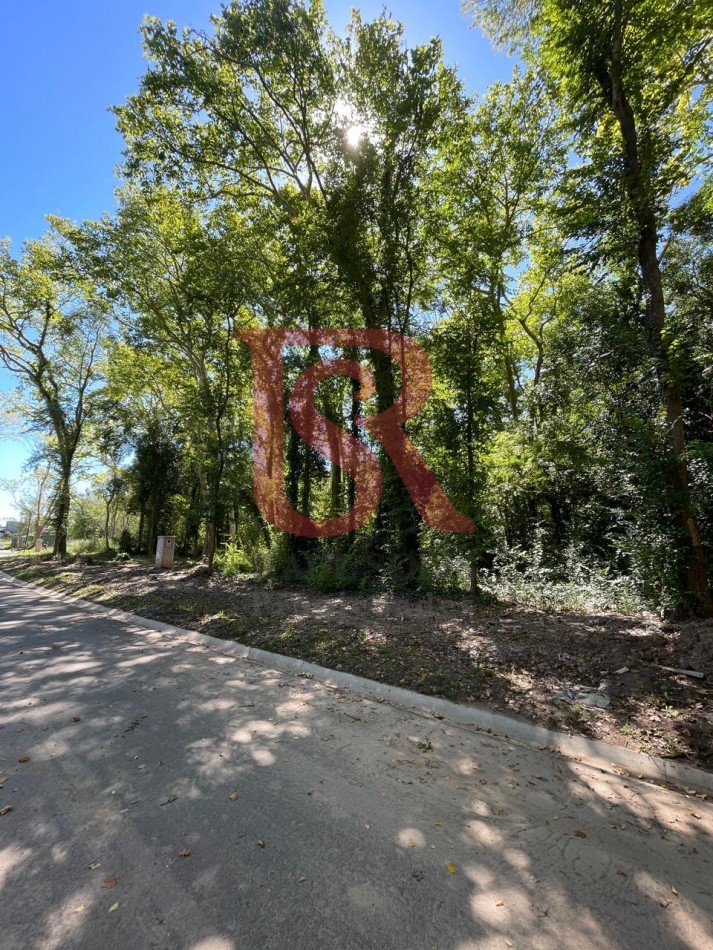 LP - VENTA! Lote en FINCAS DE HUDSON 700Mts. Financiacion o permuta. 