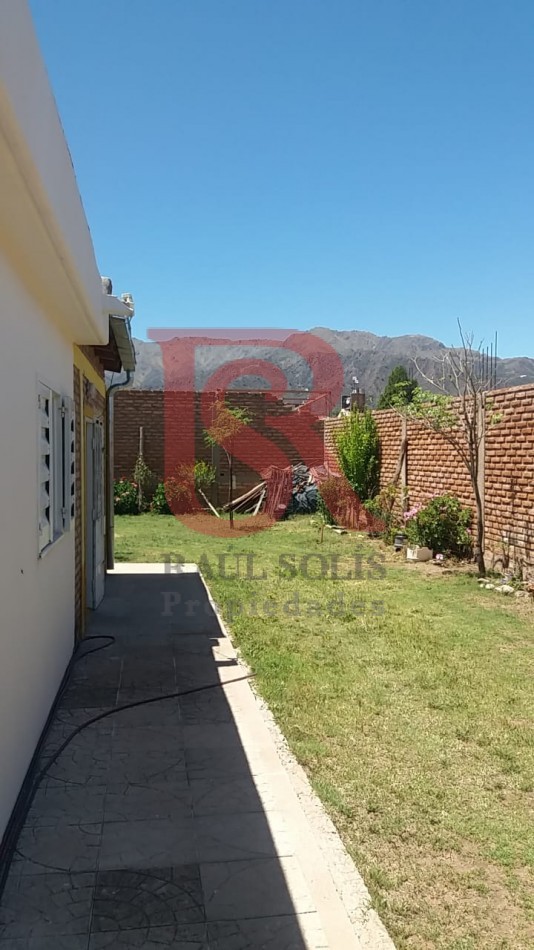 MS-:Venta ¡Tu Nuevo Hogar en Ciudad de la Punta! Encantadora casa de dos habitaciones con vistas impresionantes a las sierras.