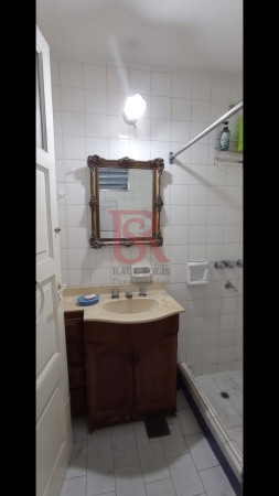 VENTA DE CASA 4 AMBIENTES CON GARAGE EN QUILMES