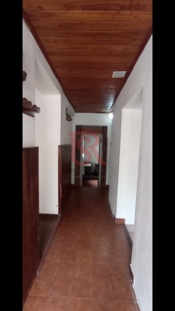 VENTA DE CASA 4 AMBIENTES CON GARAGE EN QUILMES