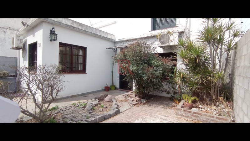 VENTA DE CASA 4 AMBIENTES CON GARAGE EN QUILMES